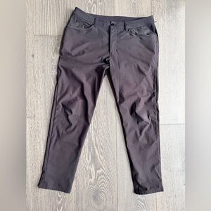 Lululemon ABC Classic-Fit 5 Pocket Pant in Black Size 34